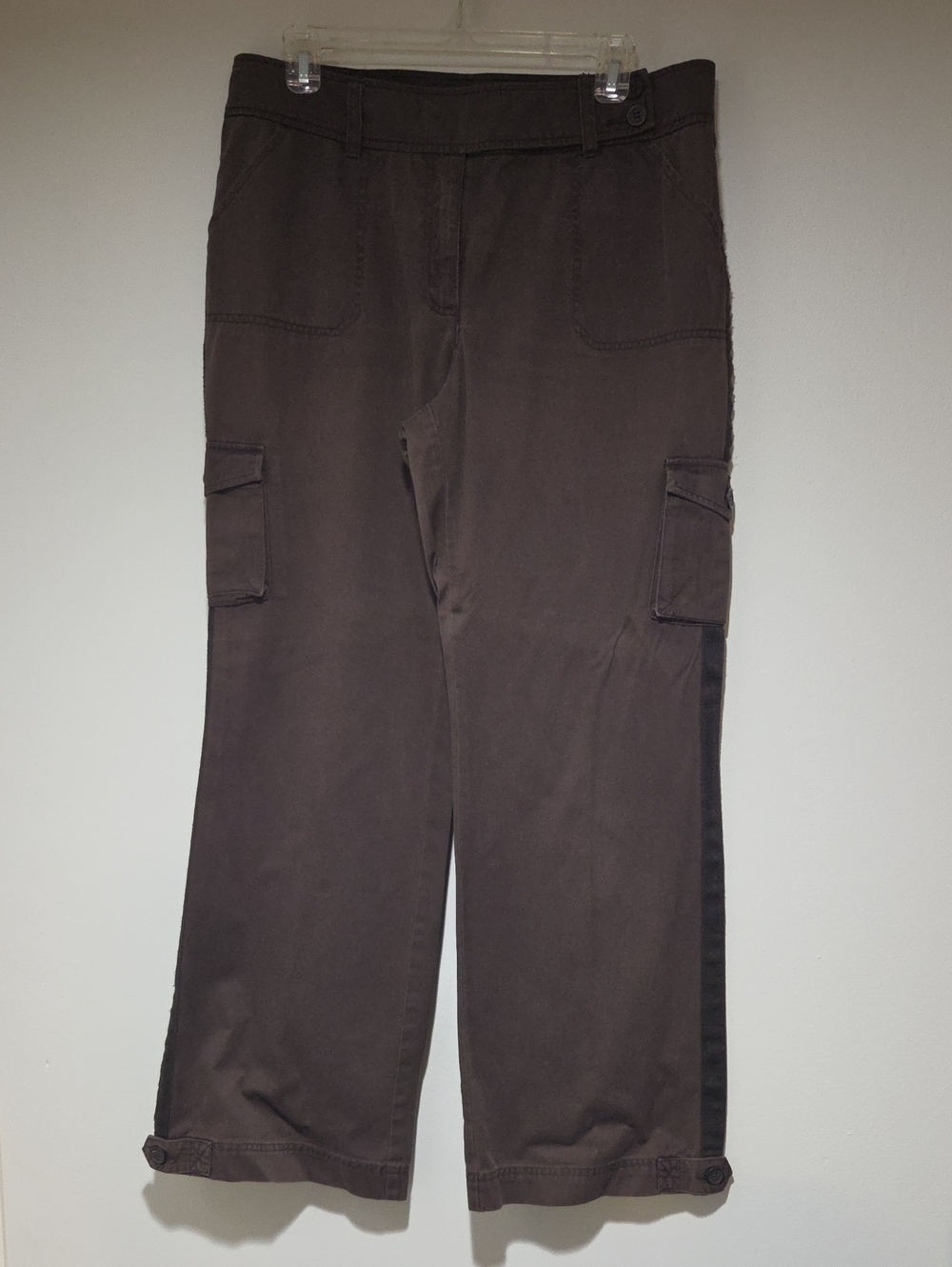 Ladie's New York & Company Cargo Pants in Dark Brown - Size 14